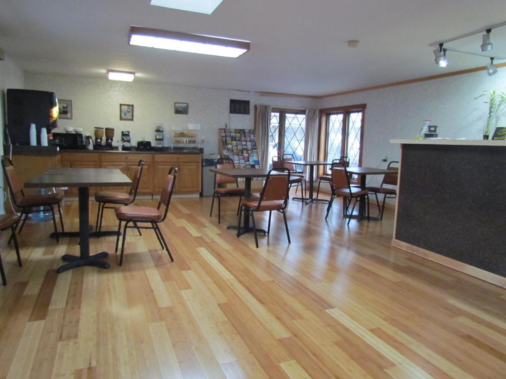 Cherry Lane Motor Inn Amish Country Ronks Εξωτερικό φωτογραφία