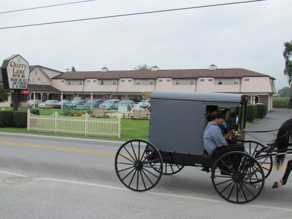 Cherry Lane Motor Inn Amish Country Ronks Εξωτερικό φωτογραφία