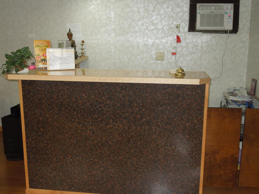 Cherry Lane Motor Inn Amish Country Ronks Εξωτερικό φωτογραφία